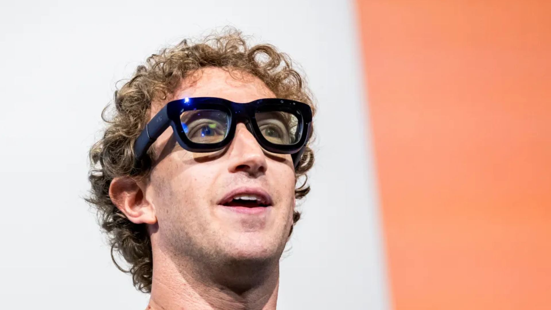 Instagram New Feature – Spin Mode: Lets you spin your phone and updates the story accordingly. 